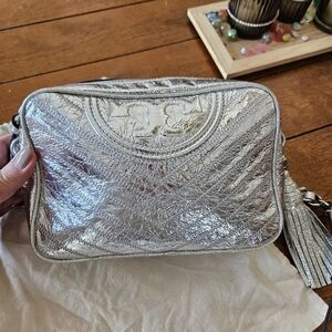 Fleming Distressed Metallic Leather Crossbody Bag - Metallic In Silver